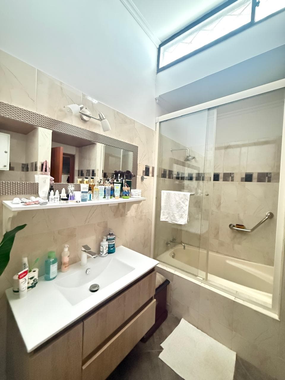 HERMOSA CASA EN GAUCHOVAN — foto 3